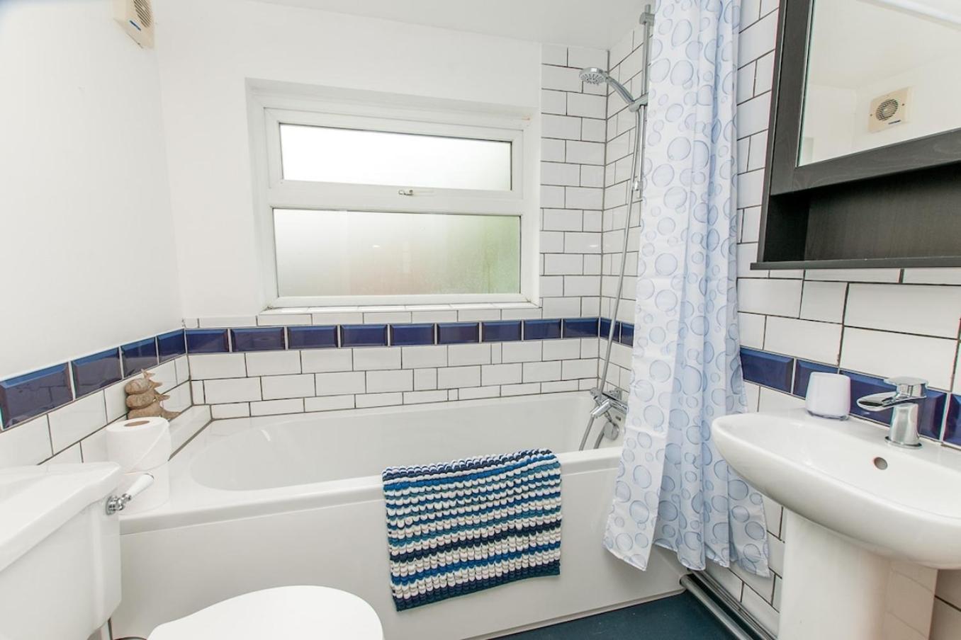 ברודסטיירס Magdala Cottage -Village Location- Dog Friendly מראה חיצוני תמונה
